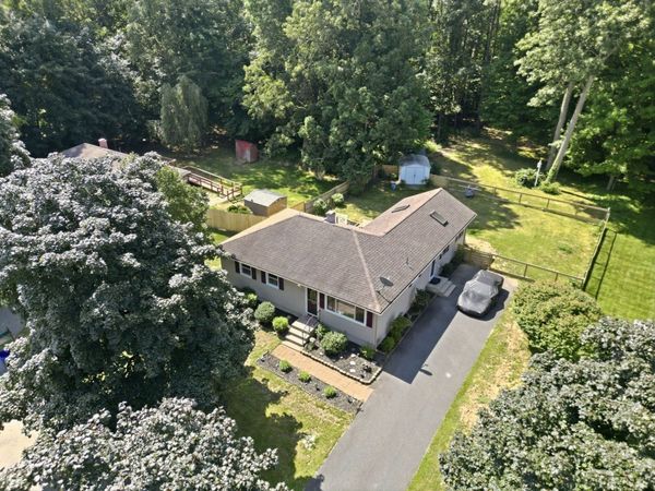 37 Squirrel Rd, Springfield, MA 01108