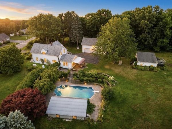 85 Bailey Rd, Holden, MA 01520