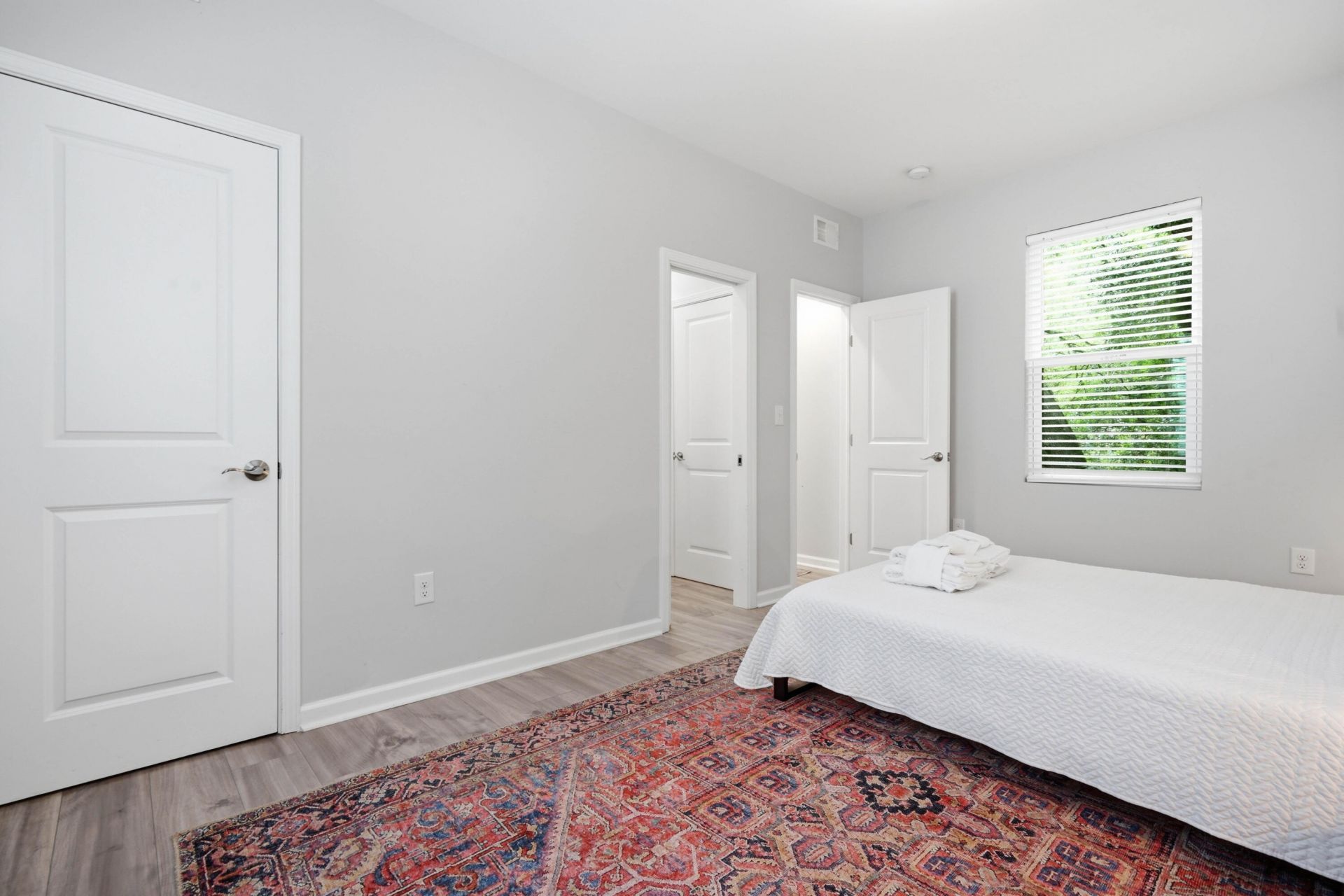5748 Pilgrim Avenue Photo 17