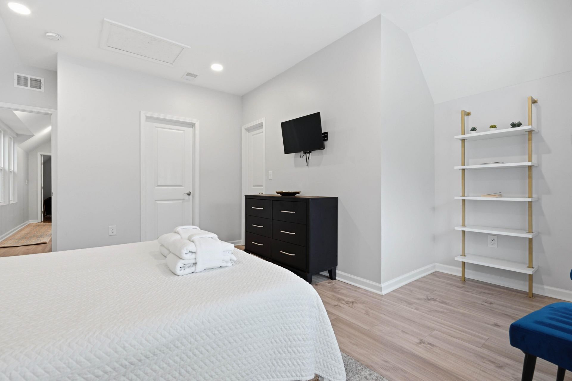 5748 Pilgrim Avenue Photo 22