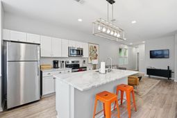 5748 Pilgrim Avenue photo 4