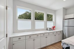 5748 Pilgrim Avenue photo 4