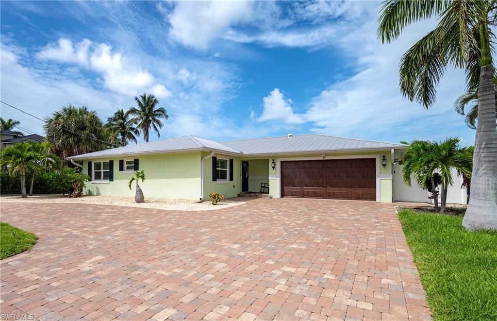 16 Sunview Blvd, Fort Myers Beach, FL 33931 Photo