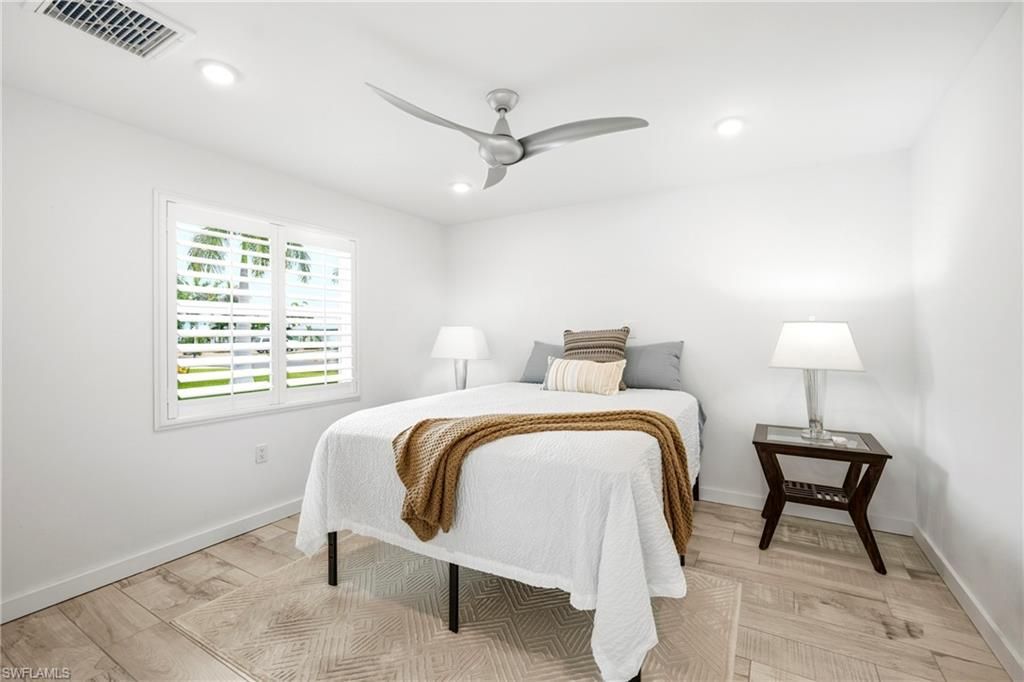 16 Sunview Blvd, Fort Myers Beach, FL 33931 Photo
