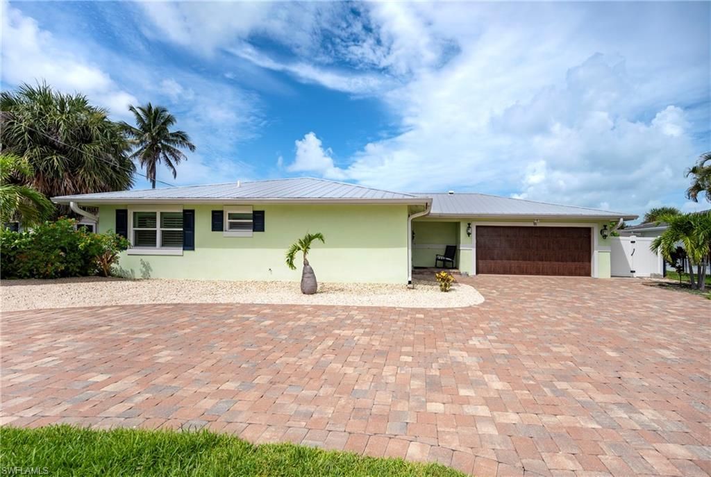 16 Sunview Blvd, Fort Myers Beach, FL 33931 Photo