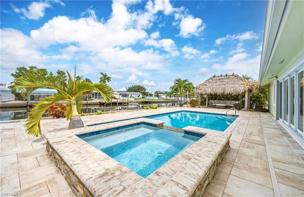 16 Sunview Blvd, Fort Myers Beach, FL 33931 Photo