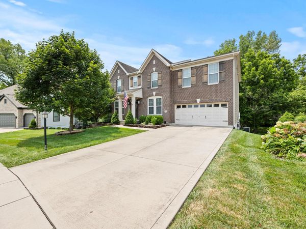 210 Blue Jacket Circle , Pickerington, OH 43147