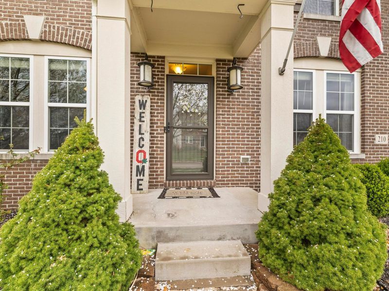 210 Blue Jacket Circle, Pickerington, OH 43147 Photo 3
