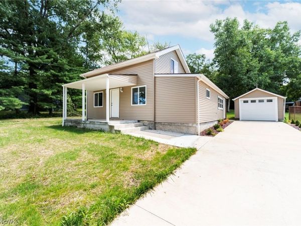 9 Dravis Drive , Youngstown, OH 44515
