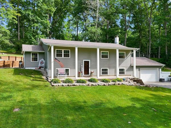 8125 E US HWY 33, Churubusco, IN 46723