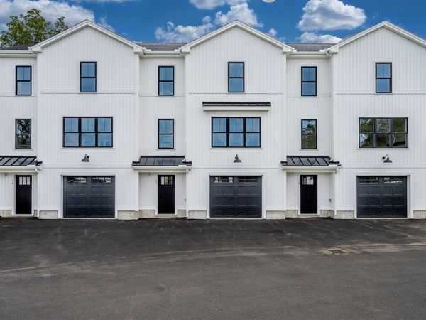 112 Genest St, Unit 16, Dracut, MA 01826