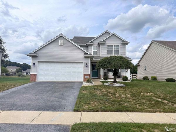 422 Oak Creek Drive, Temperance, MI 48182