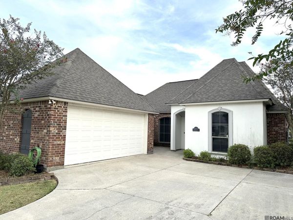 10868 Springtree Ave, Baton Rouge, LA 70810