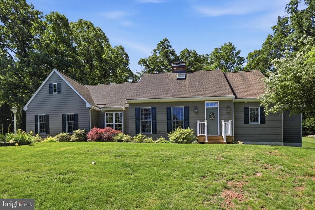34 DAWSON DRIVE , MOHNTON, PA 19540