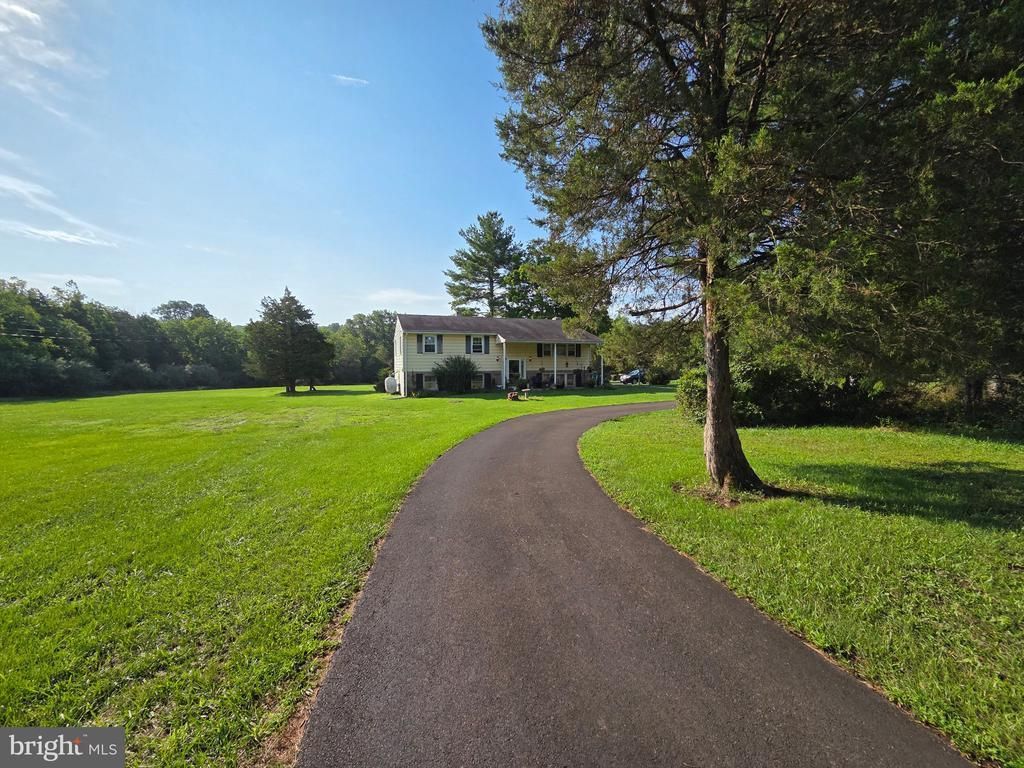 125 E DARK HOLLOW ROAD ROAD, PIPERSVILLE, PA 18947