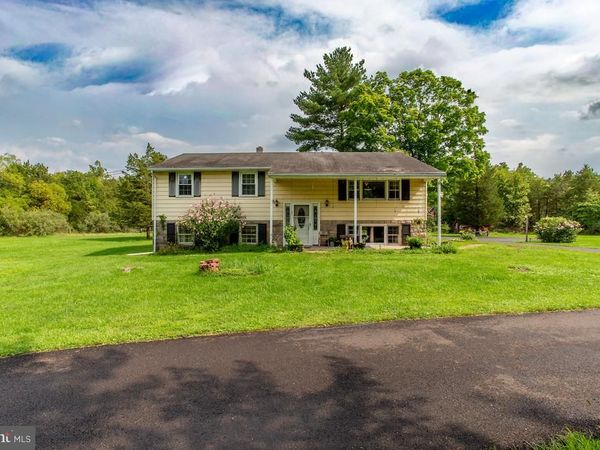 125 E DARK HOLLOW ROAD ROAD, PIPERSVILLE, PA 18947