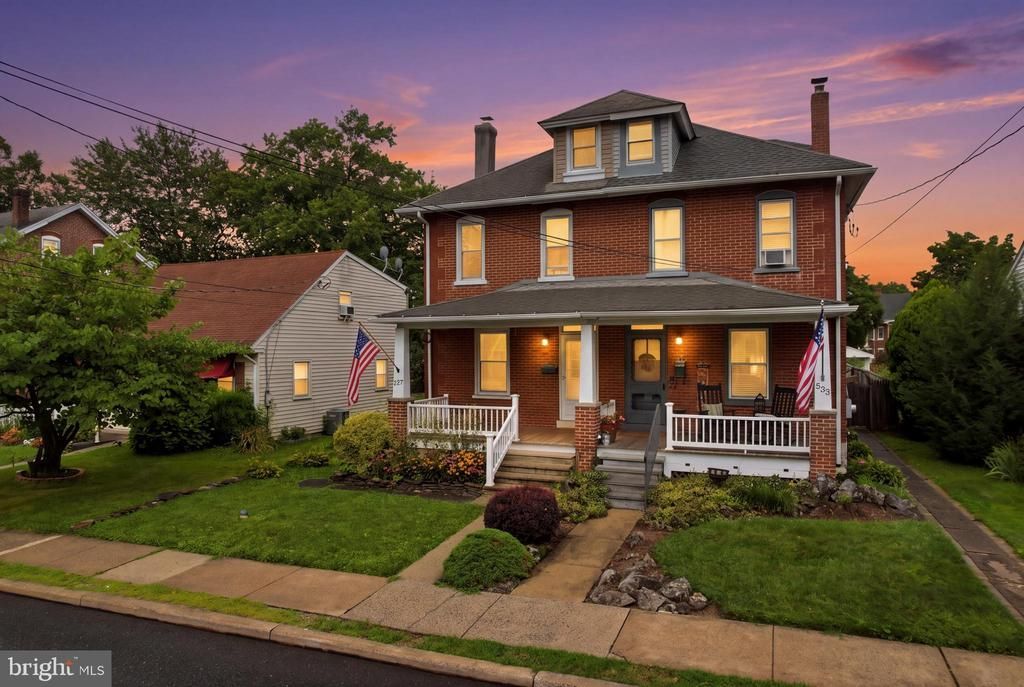 237 W HAMLIN AVENUE , TELFORD, PA 18969
