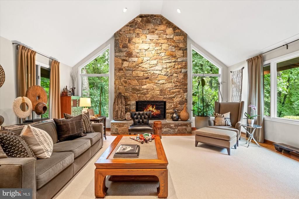 6800 MELODY LANE , BETHESDA, MD 20817