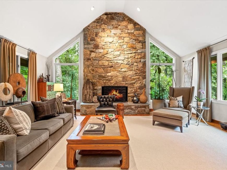 6800 Melody Lane, Bethesda, MD 20817 Main Photo