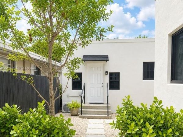 220 SW 32nd Ave , Unit REAR, Miami, FL 33135