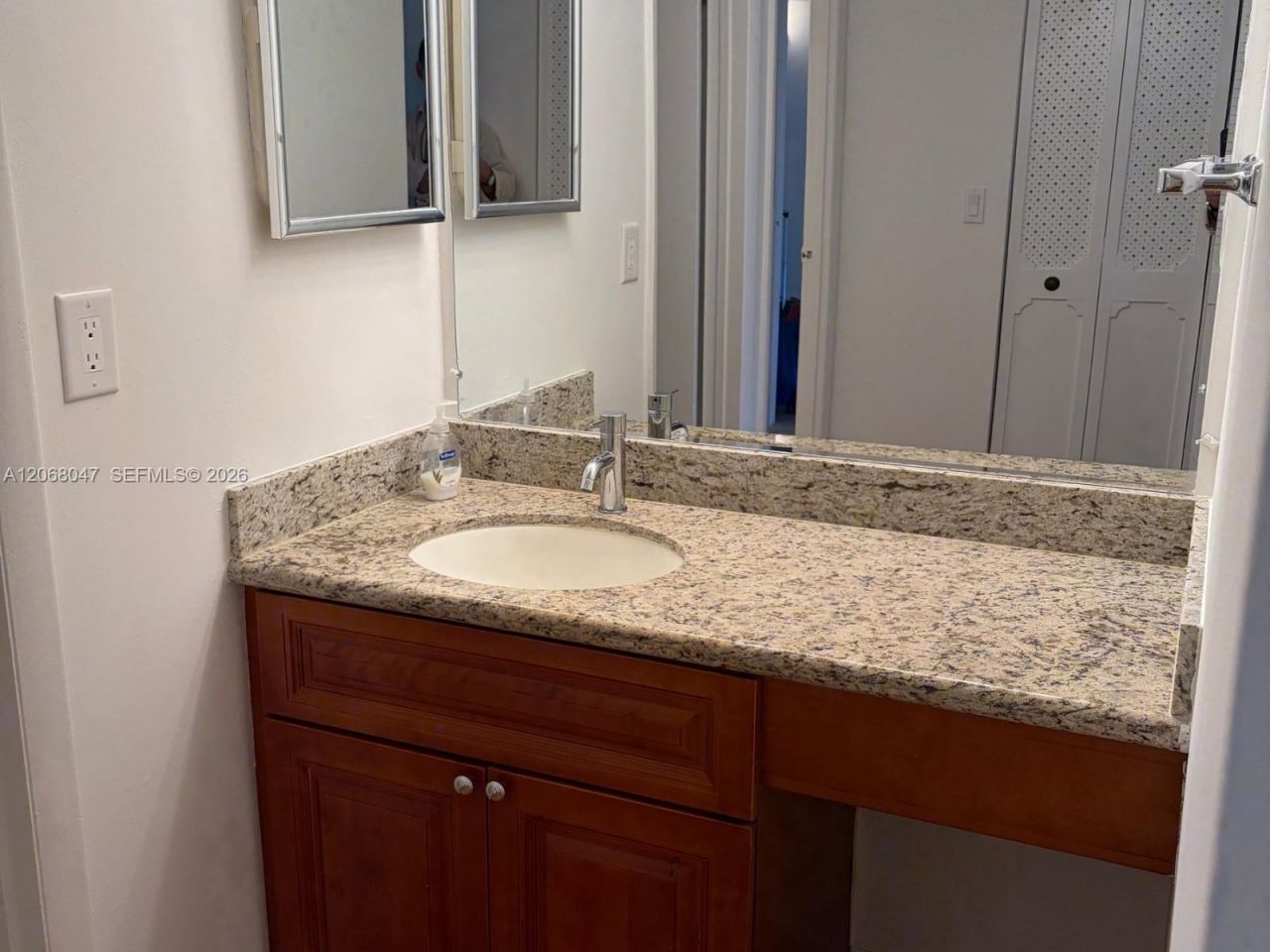 20500 W Country Club Dr, Unit 517, Aventura, FL 33180 Photo