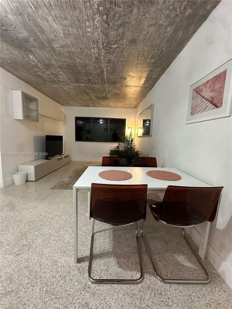 190 NW 69th St , Unit 6, Miami, FL 33150 Photo