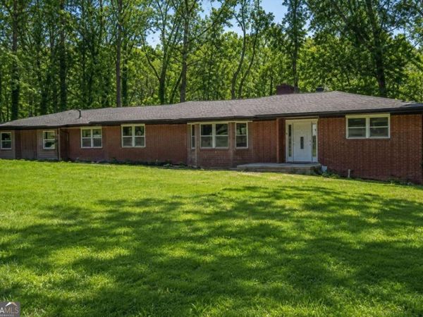 3042 Peek Road NW, Atlanta, GA 30318