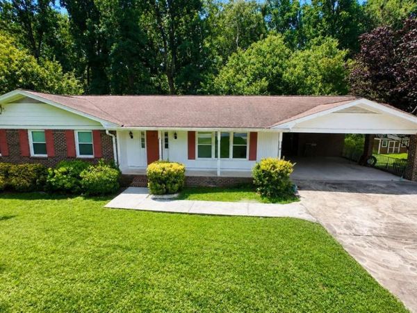 2148 Eastwood Drive SW, Snellville, GA 30078