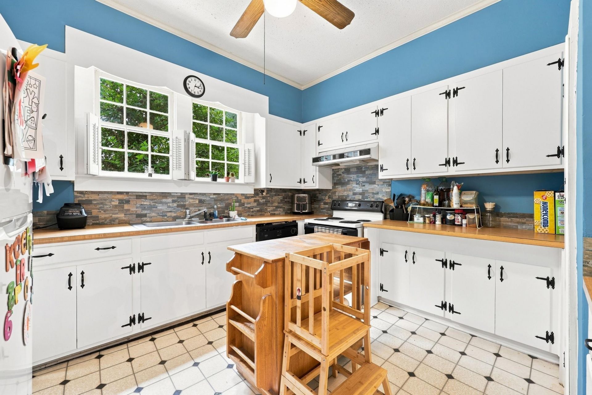 130 Cooper St.  Photo 18