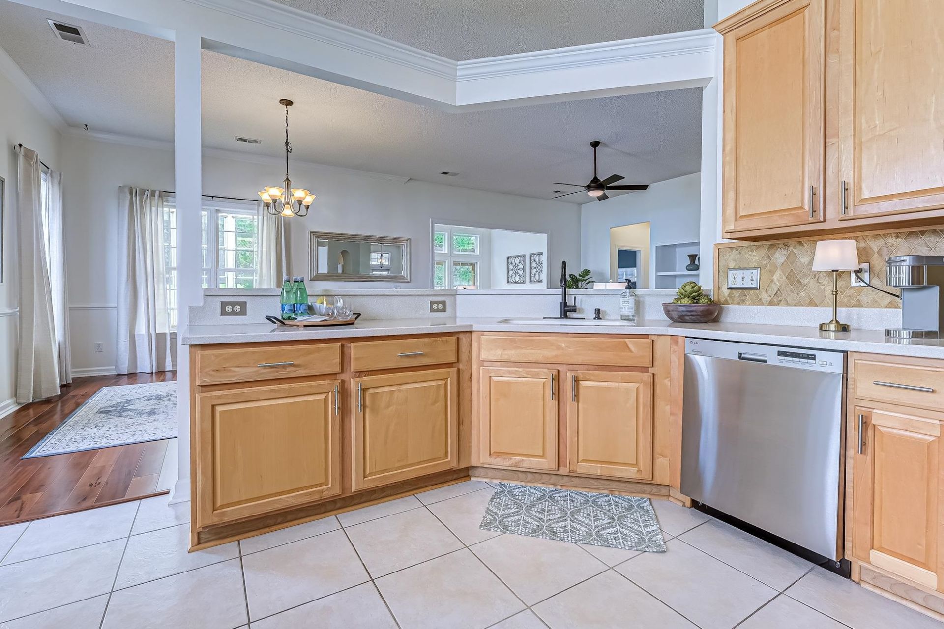 6439 Longwood Dr. Photo 11