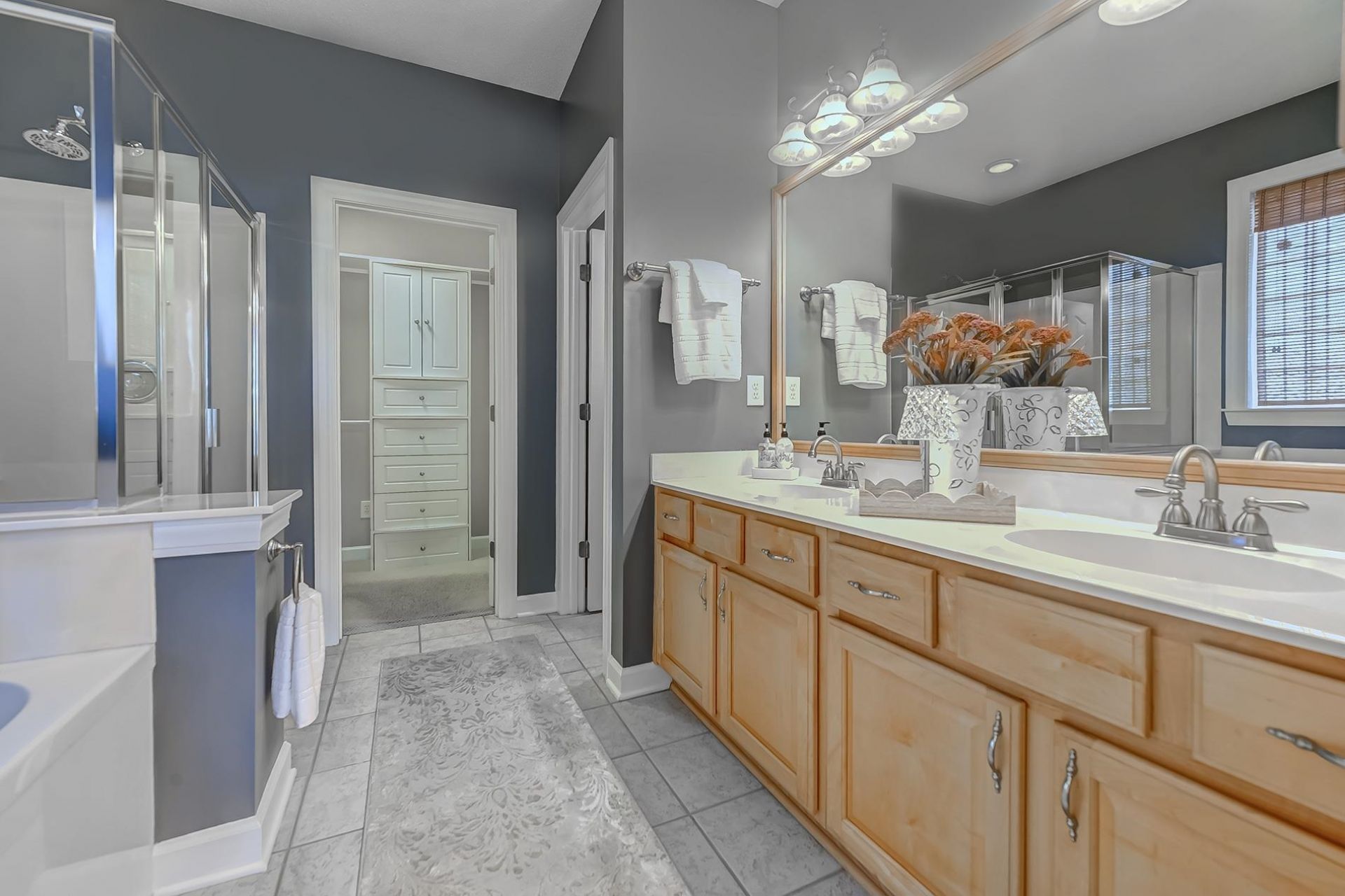 6439 Longwood Dr. Photo 29