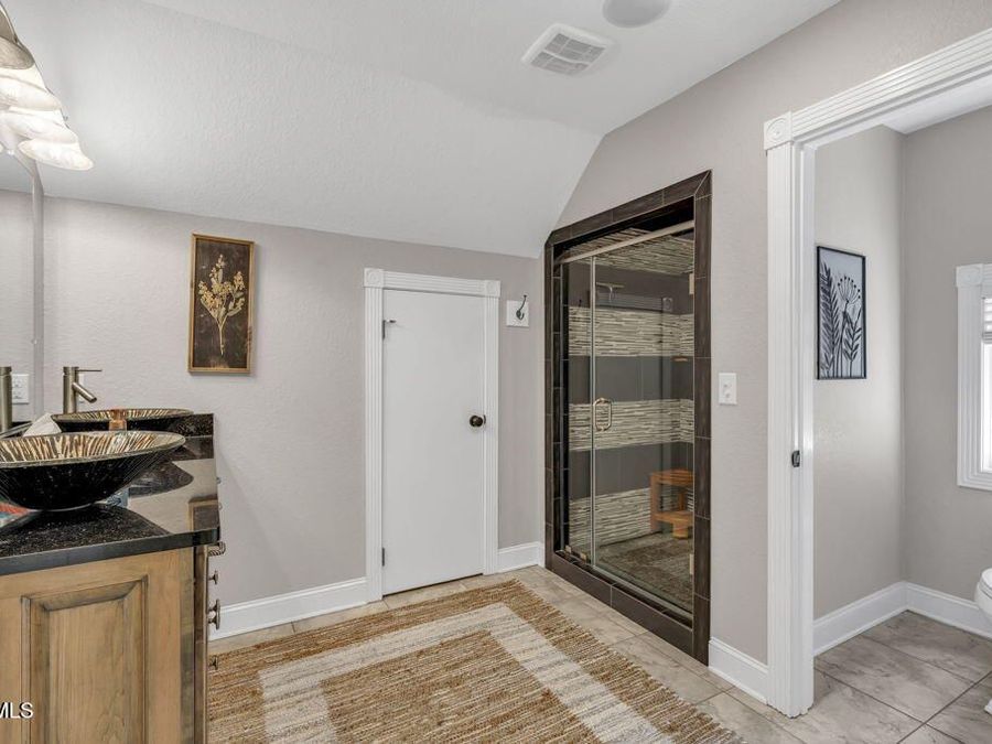 Property Image 102