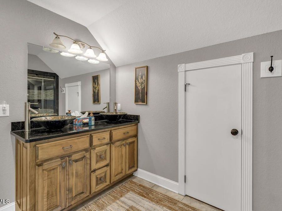 Property Image 104