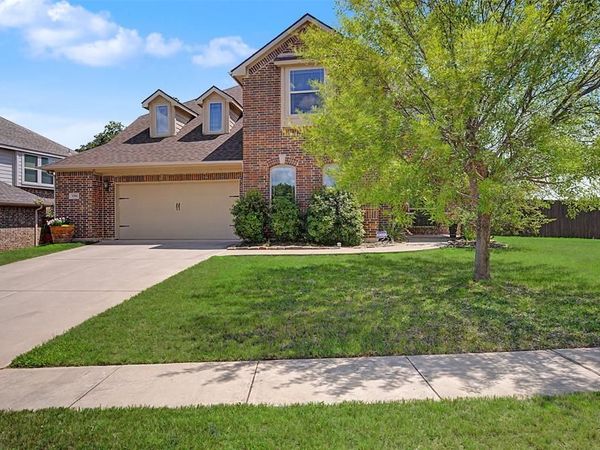 1204 Barberry Drive, Burleson, TX 76028