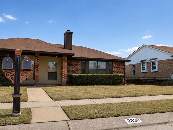2332 Chestnut Way, Bedford, TX 76022