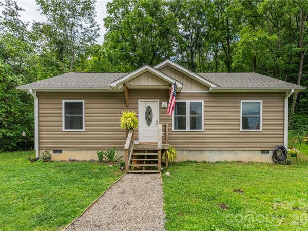 58 League Loop, Waynesville, NC 28786
