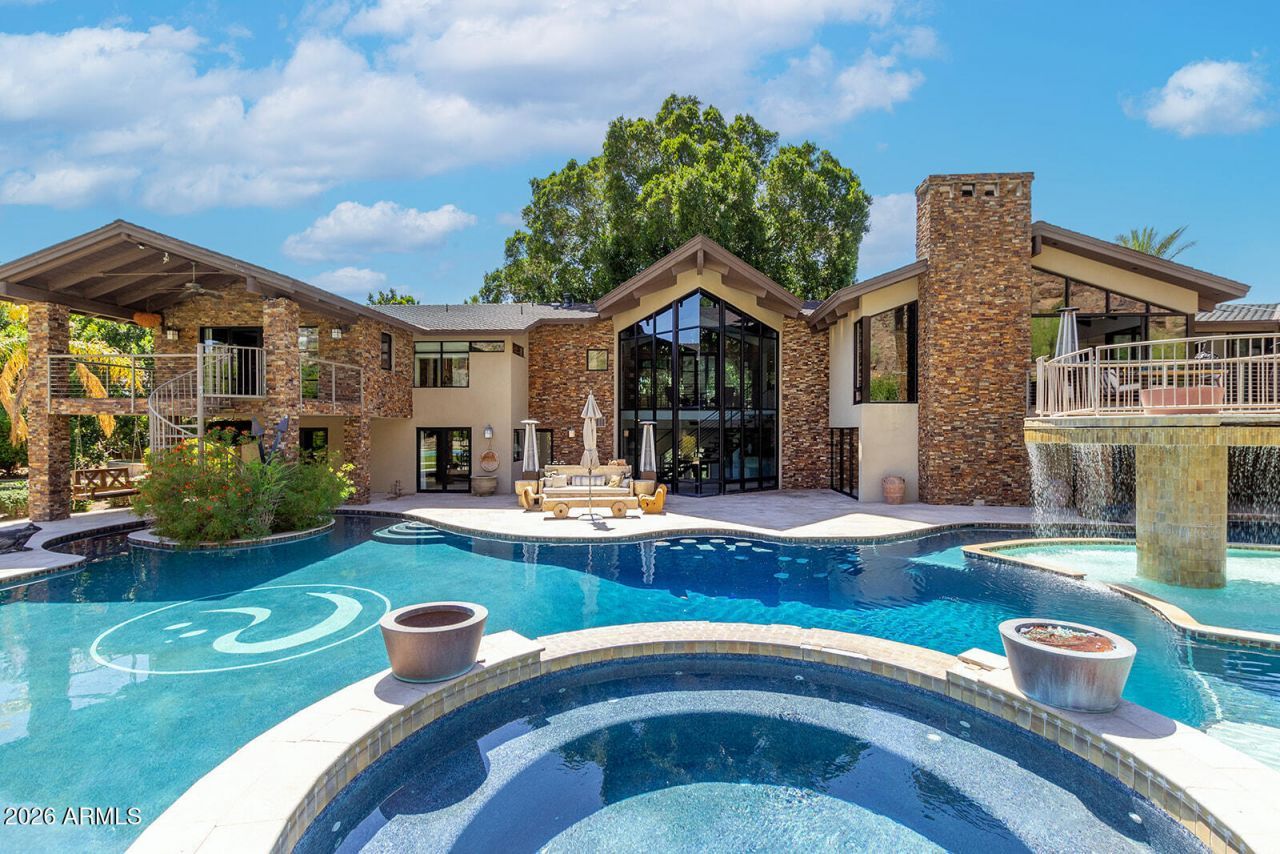 5040 N ARCADIA Drive, Phoenix, AZ 85018