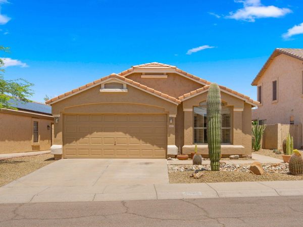 4820 E MELINDA Lane, Phoenix, AZ 85054