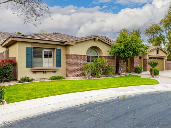 2252 S MCCLELLAND Place, Chandler, AZ 85286