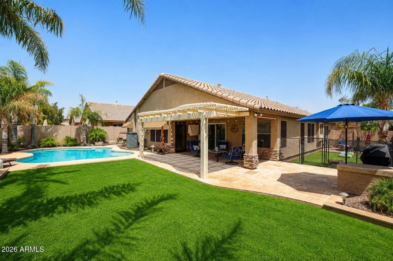 10405 W Patrick Lane, Peoria, AZ 85383 Main Photo