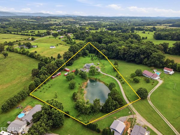767 Farmington Way, Maryville, TN 37801