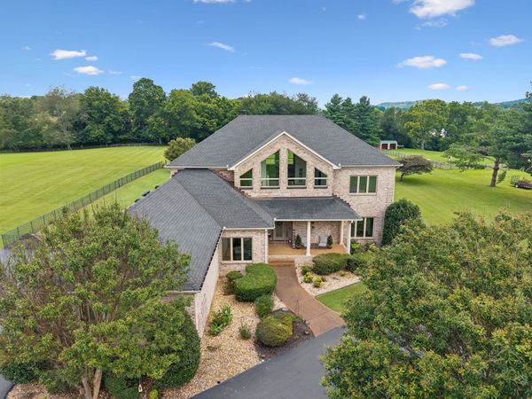 1810 Savannah Springs Dr , Franklin, TN 37064