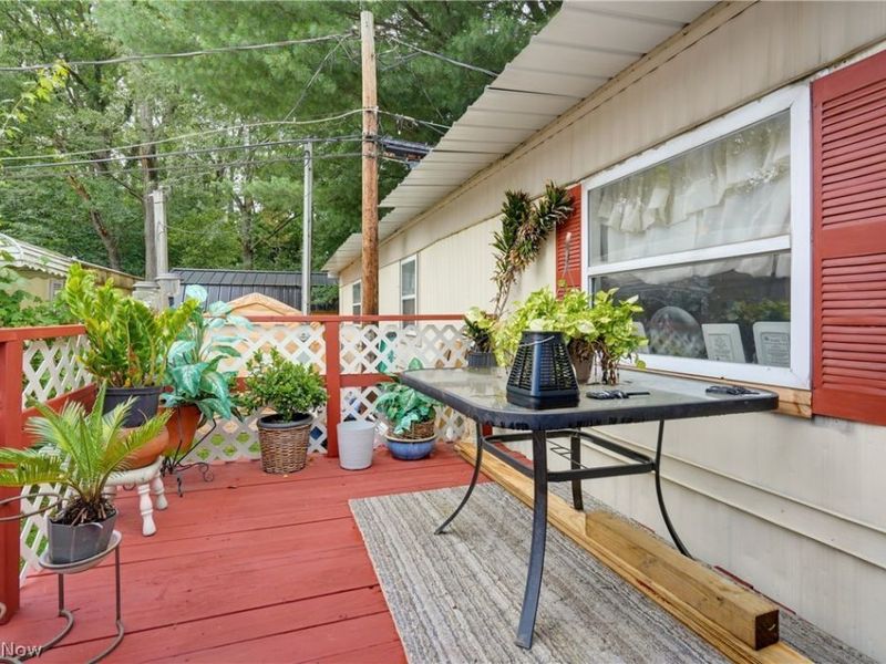 2349 Ivy Way Street NE, Canton, OH 44705 Photo 3
