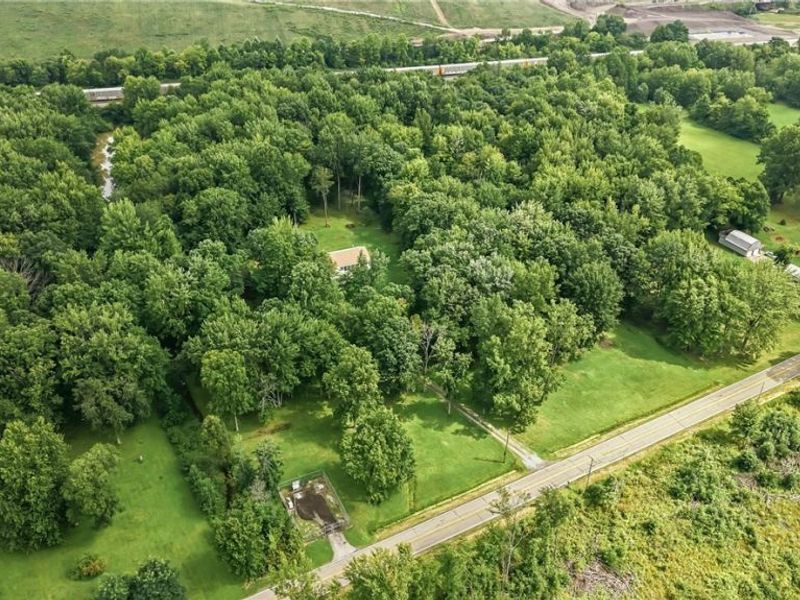 2930 Selkirk Bush Road SW, Warren, OH 44481 Photo 3