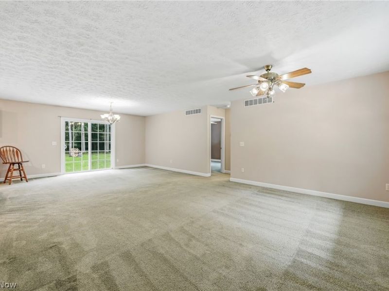 2930 Selkirk Bush Road SW, Warren, OH 44481 Photo 6
