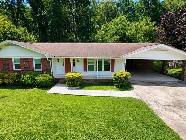 2148 Eastwood Drive SW, Snellville, GA 30078