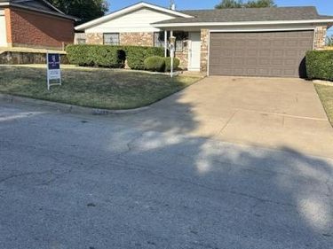 4204 Burke Road, Fort Worth, TX 76119