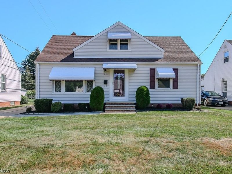 253 E 288th Street, Willowick, OH 44095 Photo 1