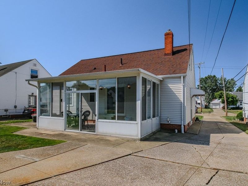 253 E 288th Street , Willowick, OH 44095 Photo 10