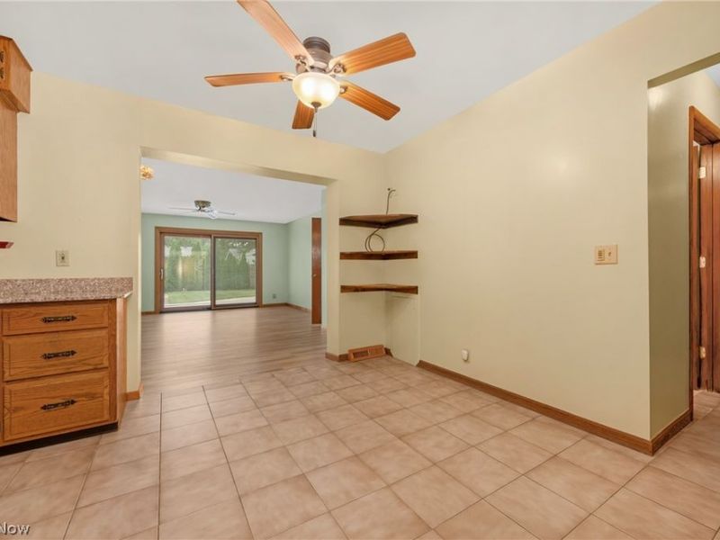 845 Jamestown Avenue , Elyria, OH 44035 Photo 10
